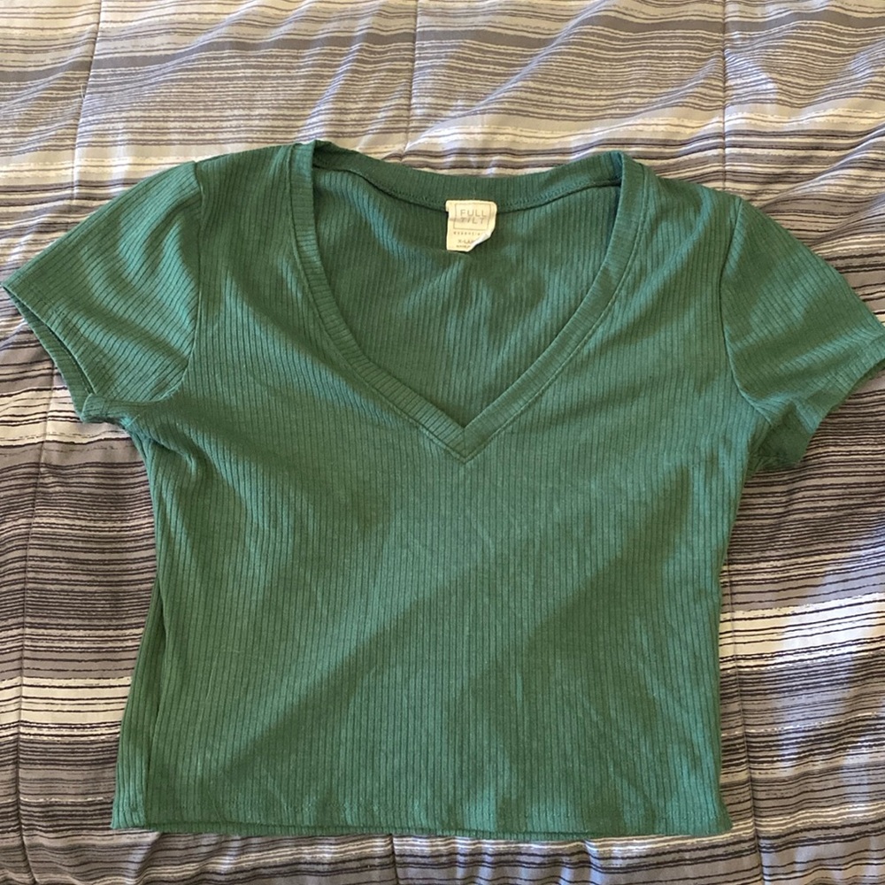 Green basic tee